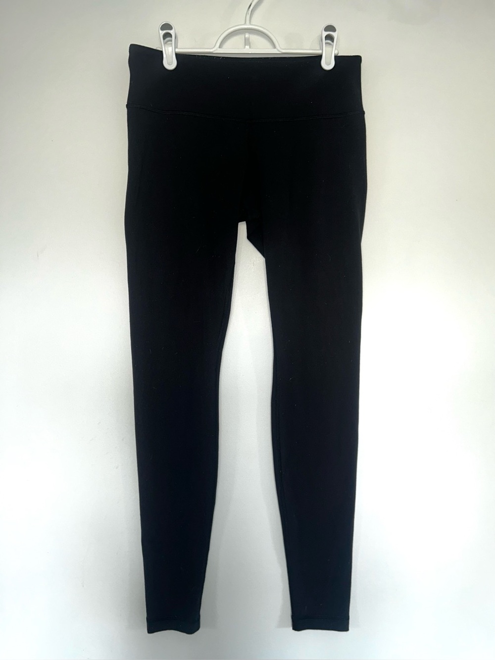 Lululemon Black Wunder Under Leggings *Reversible Size 8